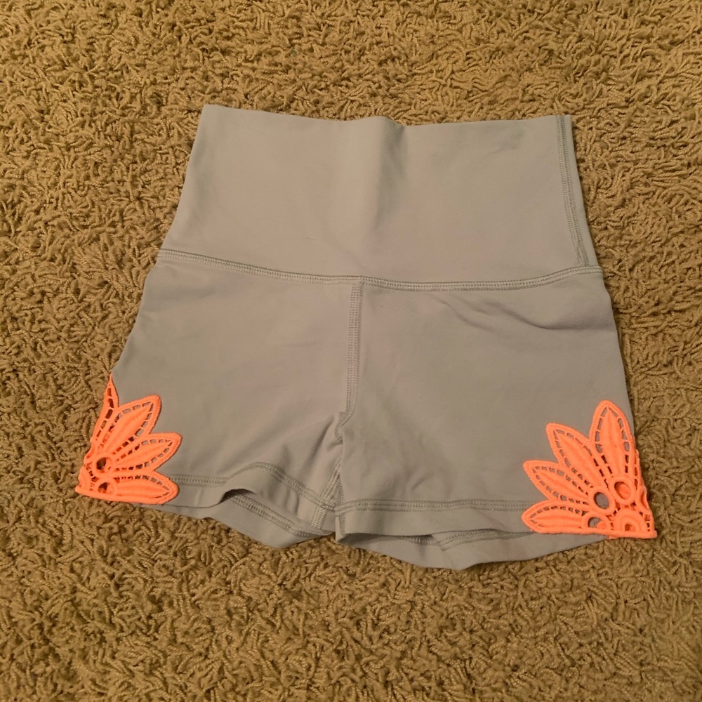 Aerie chill play move shorts
